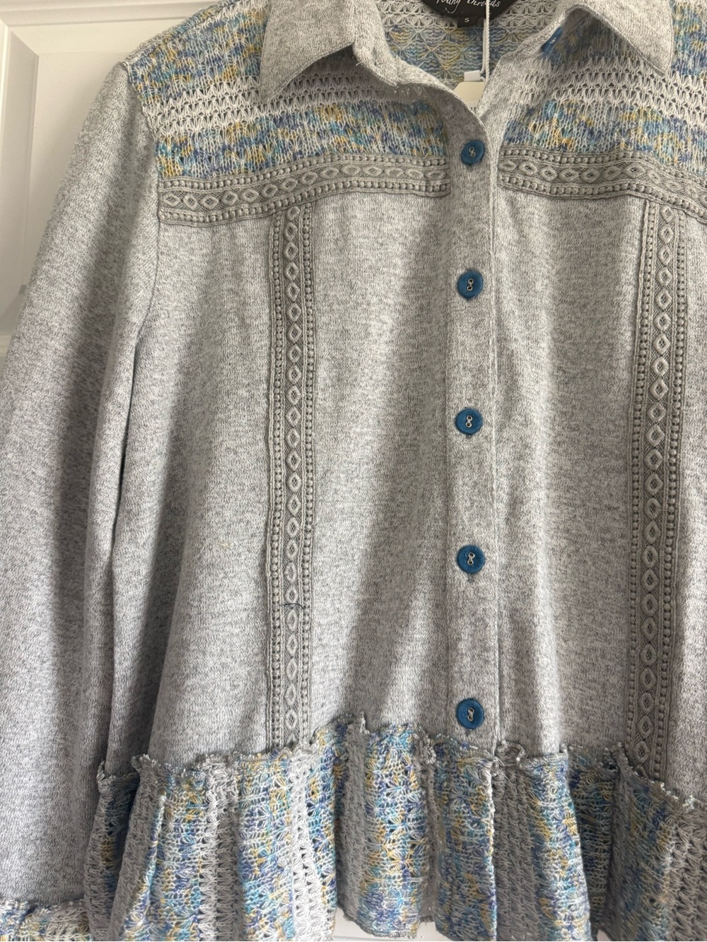 Young Threads NWT Boho Ruffle Hem Button Front Top Small - Picture 5 of 10
